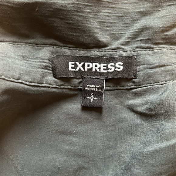 EXPRESS casual button up shirt with double breast pockets women’s small petite - Picture 12 of 13